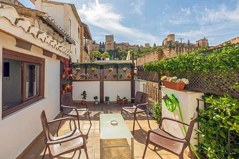 Guest house for sale in the Albaicín neighborhood (Granada). Guest house for sale in the Albaicín neighborhood, ideal for living or as an investment. This guesthouse has a VFT license and is fully prepared to work as tourist accommodation, with high ...