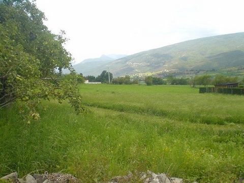 Sunny plot with panoramic views and possibility to build two chalets~~Enjoy privacy and nature on this unique land~~Features:~~Sunny plot with magnificent views~Urban land with possibility to build two detached chalets~Total buildable area of 758 m2~...