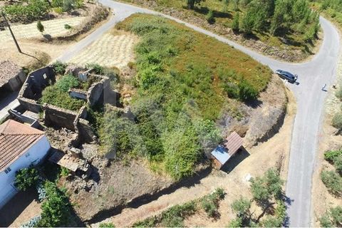 Land of 2000m2 square with stone house for restoration. Oleiros - Amieira (2 Passbooks, one Urban and one Rustic) To rebuild in a special place with a view to cut the athletes home from Country to Weekends or for Investment Oleiros is a Portuguese vi...