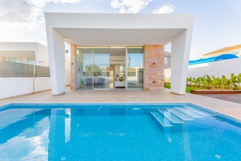 Stunning 3 bedroom, 2 bathroom detached villas for sale in Torreta Florida, near the Pink Salt Lake of Torrevieja. To the front aspect, behind walls offering great privacy, is the private swimming pool, which has finished garden/ terrace areas and of...