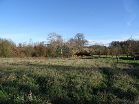 Land for sale with unserviced CU but EDF, Water and Telephony networks at the edge of the land and mains drainage nearby. In the town of Miramont-de-Guyenne near shops and schools, this land will allow you to realize your construction projects. So do...