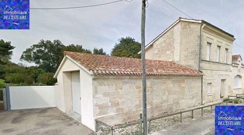 Stone house completely renovated on two levels of about 229m2, comprising: On the ground floor an entrance with cupboard, kitchen open to living room by a counter, a large living room of about 78 m2 with a cathedral ceiling, a stone fireplace (open f...