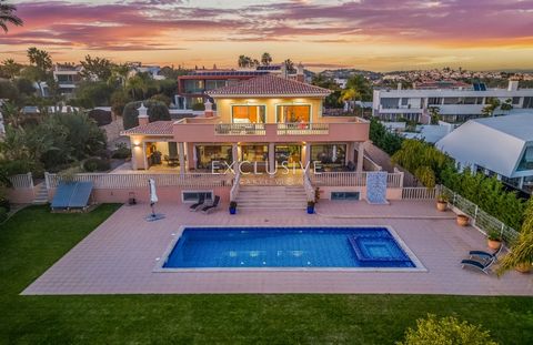 Welcome to this exceptional property in the heart of Porto de Mós. Built to a very high standard offering a contemporary lifestyle with impeccable specifications and finishes, its immaculate condition, coveted location, privacy, and captivating sea v...
