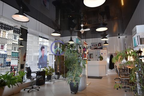 L'agence CPVL Immobilier d'entreprise est heureuse de vous présenter : Bienvenue dans l'univers captivant de la coiffure au cœur de Boulogne-sur-Mer. Cette offre exceptionnelle présente un salon de coiffure élégant et bien établi, offrant une surface...