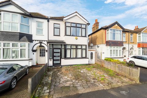 New to the market this extended five bedroom, two bathroom family home presented to the market in good condition throughout. The ground floor offers a selection of versatile rooms which include a spacious bright hallway, separate lounge, a spacious o...