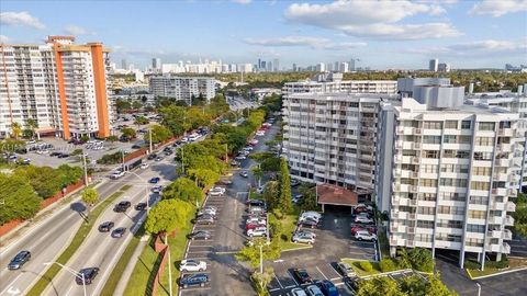 Excellent chance to get a bright, roomy, one-bedroom, one-bath condo. Less than 10 minutes from Aventura Mall, beaches, parks, restaurants, and shopping centers, it is a fantastic location. This nice apartment is ideal for property investors and is a...