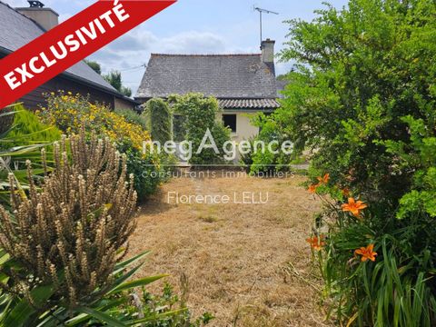 MegAgence is pleased to present this charming house located in the town of Laniscat - Bon Repos sur Blavet, in a tourist area, and close to the town center. All shops and schools just 15 minutes away. This house consists, on the ground floor, of a li...