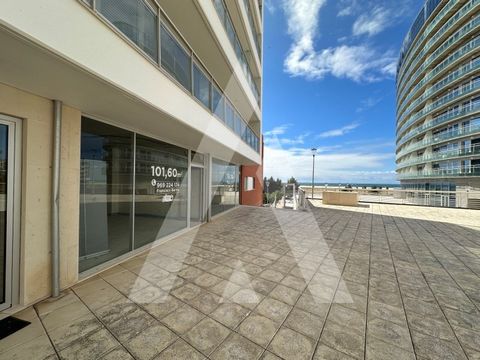 Shop of Commerce Rés do Chão in Figueira da Foz. We present an amazing store with a floor area of 101m², located in a residential building and with commercial spaces on the ground floor located in a central and vibrant area, a few steps from the beac...
