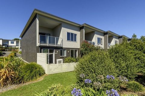 Deadline Sale 27th March 2024 (unless sold prior) Welcome to 34 Tory Way, a magnificent townhouse nestled within the sought-after Victoria Keys development in Omokoroa. The meticulously designed property offers a blend of luxury, comfort, and conveni...