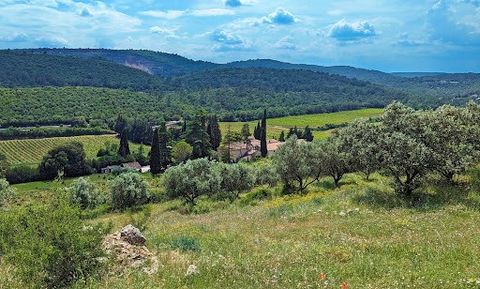 A superb wine estate of some 90 hectares, a vineyard of 35 ha in the Côtes de Provence appellation, potential 50 ha. Qualitative grape varieties on a very interesting clay-schist soil on hillsides. Wines produced of very high quality combining freshn...