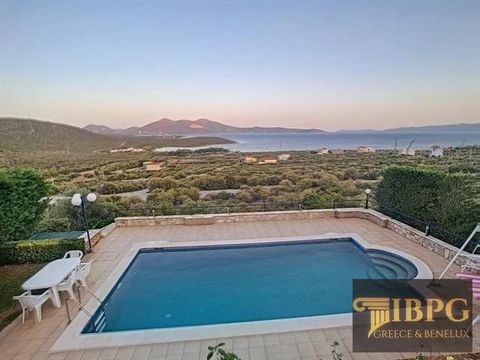 Villa 120sqm for sale in Evia (Tamynes, Aliveri) Α wonderful house with unobstructed sea view, 600m from the sea. Constructed in 2004, 2 floors, 4 bedrooms, 3 bathrooms, autonomous oil heating, airconditioning, parking, pool, garden, livingroom with ...