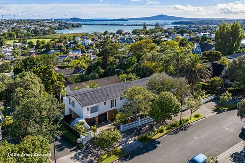 For the first time since 1973, this French colonial duplex is offered for sale together. It is nestled at a prime northern slopes address offering fantastic city and harbour views to Devonport and North Head. This presents a unique opportunity for la...