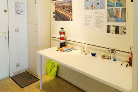 Studio met slaaphoek zicht op zee en de havengeul Dit prachtige appartement ligt in het serene kustplaatsje Nieuwpoort en biedt de perfecte mix van comfort, gemak en adembenemende vergezichten. Gelegen op slechts een steenworp afstand van de ongerept...