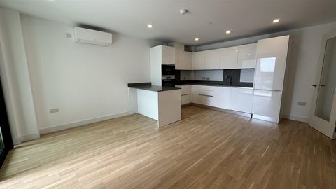 Located in Forbes. Chestertons is pleased to offer for sale this 1 bedroom, 2 bathroom apartment located in the brand new development Forbes, Gibraltar, Never before lived in. Forbes is a contemporary development built on Devil's Tower Road and is a ...