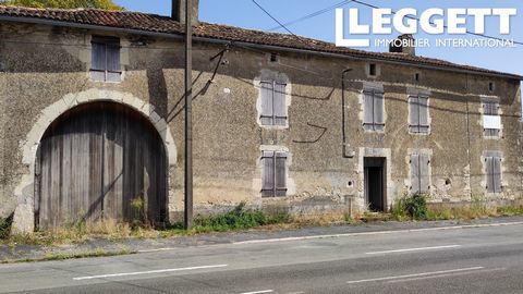 A23870DCO79 - Large stone house to completely renovate offering the potential of over 250m² of habitable space and over 550m² of outbuildings. Let your dreams run wild with this renovation project. This would make a perfect large family home, B&B, an...