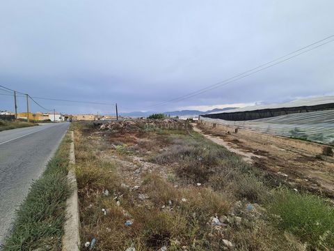 For sale, we are pleased to offer you a magnificent urban plot of land located in Matagorda, a beautiful town located in the municipality of El Ejido, in the province of Almeria. This plot presents a unique opportunity for those wishing to build thei...