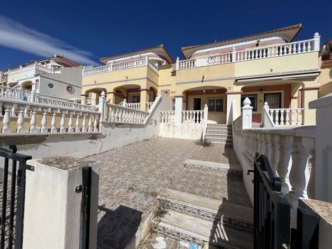 Are you looking to buy a 2 bedroom Townhouse in Pilar de la Horadada? We offer you this excellent opportunity to acquire in property this Townhouse with a surface area of 60,76 m² well distributed in 2 bedrooms and 2 bathrooms, open plan kitchen and ...