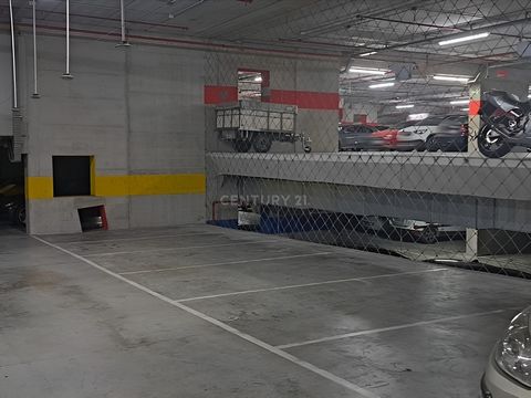 ¿Quieres comprar una plaza de parking en Manises? Gran oportunidad de adquirir en propiedad esta plaza de garaje ubicada en la localidad de Manises, provincia de Valencia. Dispone de buenos accesos, maniobrabilidad y está bien comunicada, se trata de...