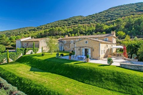 Located just below a small road leading to the typical provencal village of Bonnieux, this traditional 18th century farmhouse is set in a cherry orchard with beautiful views of the nearby villages and the Luberon Valley. The property has been perfect...