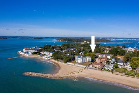 Seahaven is a block of just six apartments in the heart of Sandbanks. With a great location close to the midway path onto the beach, a lovely balcony with a southerly aspect this apartment would be an ideal seaside holiday home or investment. This ch...