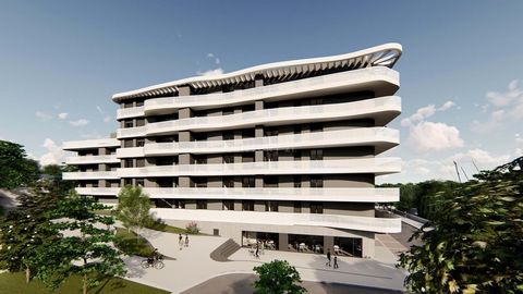 Este magnífico apartamento T3+1 de luxo novo está situado no 4º andar do Empreendimento Sinçães Residências, em Vila Nova de Famalicão. Com uma área útil de cerca de 180 m2, destaca-se ainda pelas incríveis varandas com aproximadamente 60 m2 e uma en...