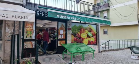 Mini market with a fruit shop, bakery and grocery store, currently without the sale of alcoholic beverages and delicatessen, in an excellent location in Setúbal, in a highly attractive and sought-after area that is constantly growing. With a well-est...