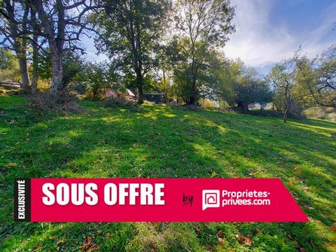 In the Valley of Saint-Amarin, I offer you exclusively, this beautiful land of about 8 ares, located in Oderen (68830) on the heights of the village. Are you looking for an idyllic setting to build your home or second home? Enjoy a quiet environment,...