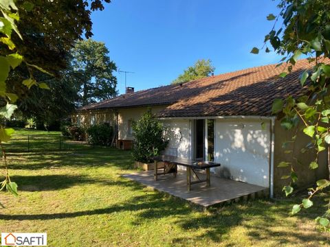 Located in Nouic, this 190 m² house flourishes in a rural setting, offering a fairly pleasant environment to its inhabitants. Not far from the town, it guarantees a practical daily life for families. Exposing a stone rear façade and a canal tile roof...