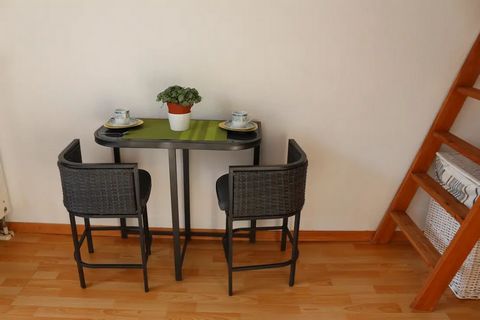Welcome to your new apartment in Göttingen! This attractive property offers a cozy attic apartment on the third floor, which is available for immediate occupancy. The apartment is fully furnished and the warm rent already includes internet and electr...