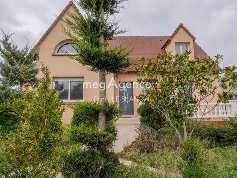Discover the charm and tranquility of this beautiful property, nestled in a serene village 20 minutes from Chartres. With nature everywhere and the city at your fingertips, this house is the embodiment of your dreams. It welcomes you with a generous ...
