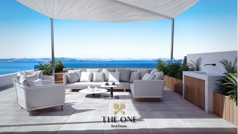 Luxury penthouse with pool in Zadar is located in a quiet area not far from the beach and boasts an amazing sea view. This luxury-designed penthouse features an open space plan, with an airy living room, entrance hall and a kitchen, with direct acces...