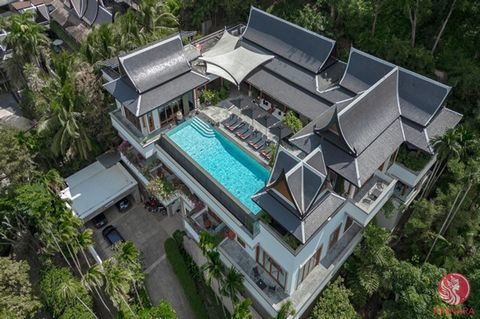 De villa is gelegen op Surin Hill op een prestigieus privélandgoed met een prachtig uitzicht van 180 graden over Surin, Bang Tao en de westkust van Phuket. De villa staat hoog boven de baai, op het noorden en westen en de opvallende zon gaat onder bo...