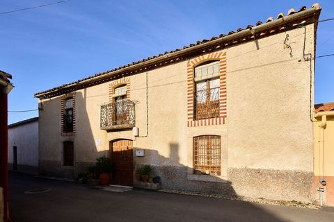 La propiedad se encuentra situada a 30 km de Salamanca capital por autovÃ­a y muy cercana del embalse de Santa Teresa. Muchas posibilidades de convertirla incluso en una vivienda turÃ­stica y montar actividades en la parcela, montar piscina y barbaco...