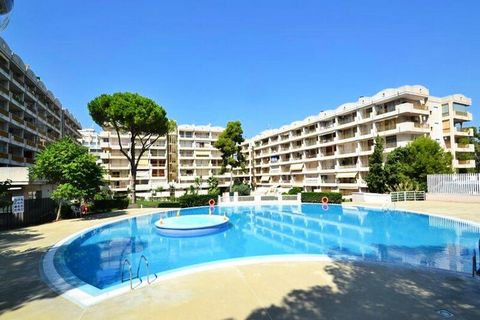 Kommen Sie und entdecken Sie Salou im Apartment Catalunya 92, ideal für einen Urlaub an der Costa Daurada! Dieses Apartment genießt eine außergewöhnliche Lage, nur 50 Meter vom schönen Strand und dem Touristenzentrum von Capellans entfernt und alle A...