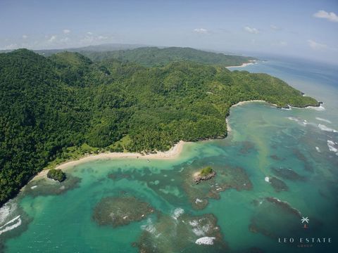 Terreno à venda 851 346 mt2 - Vista para o mar em El Ermitano, Las Terrenas, Samaná, República Dominicana Descubra esta excepcional oportunidade de investimento com 851.346 m2 de terreno à beira-mar em El Ermitano, Samaná , localizado em um dos canto...