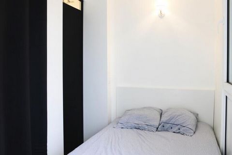 Wspaniały apartament o powierzchni 30 metrów kwadratowych położony w &àgrave; Boulogne-Billancourt. ArrayMoże pomieścić do 4 osób, jest idealny dla pary. Czekam z niecierpliwością na powitanie! :) Mieszkanie znajduje się na 11 piętrze z windą na 10 p...