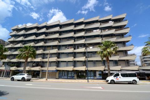 Benvingut al teu acollidor refugi a l'Estartit! Aquest apartament de 2 habitacions amb capacitat per a 4 persones ofereix un espai còmode i totalment equipat de 42 m². Situat a només 100 metres de la platja de sorra de L'Estartit i del supermercat, i...