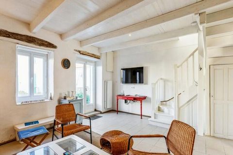 Welkom in “Het huis van Oléron”! Een charmant vakantiehuis gelegen in het hart van het dorp Saint-Denis-d'Oléron en biedt een onvergetelijk verblijf op het eiland. Geniet van een warme en vriendelijke sfeer op deze plek waar aan elk detail is gedacht...