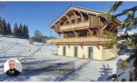 74920 - COMBLOUX - EXCLUSIVE LISTING - CHALET built with the DEMAND and TRADITION of our MOUNTAINS - 5 BEDROOMS - CLOSE to MEGEVE 4 KM - COMBLOUX 1 KM, PRINCESSE TELEPHERIQUE - This chalet stands out for its charm and elegance in a contemporary spiri...