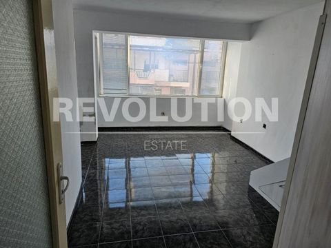 Revolution Estate offers for sale a maisonette located on the 4th and 5th floors in the central part of Varna. The property consists of 5 rooms with great potential and a terrace, which makes it an excellent choice for both personal use and rental. F...