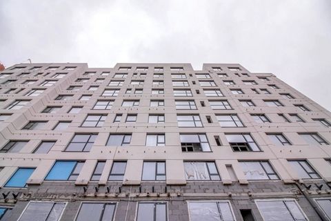 Продам коммерческое помещение 102.2 m2 в новом доме комфорт-класса в Академическом районе Екатеринбурга. Это идеальное место для вашего бизнеса! Помещение расположено в перспективном районе с развитой инфраструктурой и высоким трафиком. Рядом с домом...