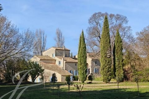 Close to the hilltop villages of the Drôme Provençale, 10 minutes from La Garde Adhémar and Grignan, bastide in a restored and renovated former mill, covering more than 1,000 m², with 19 spacious, comfortable bedrooms, each with its own bathroom or s...