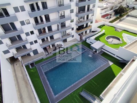 This modern architecture condominium in Olhão is a unique opportunity for those looking for a comfortable and contemporary home in a natural environment. With 3 bedroom apartments in the final stages of construction, the property stands out for its e...