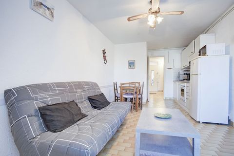 El apartament en Agde posseeix 1 dormitori(s) i capacitat per a 4 persones. Allotjament de 40 m² confortable i gran. Es troba a 200 m de la ciutat, 300 m de la platja de sorra i està situat en una zona ideal per a families i dins d'una urbanització. ...