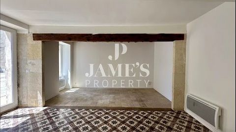 Jame's Property vous propose une charmante maison de village située sur la commune de Fontvieille. D'une surface habitable de 93 m², cette maison offre un cadre de vie agréable et fonctionnel. Elle dispose d'un bel extérieur de 120 m², orienté au nor...