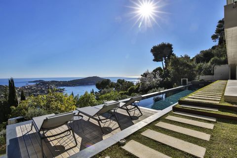 Villefranche-sur-Mer - Contemporary Villa This stunning new villa, located in a secure private domain, boasts contemporary architecture and luxurious features. Nestled in a serene residential area, it offers breathtaking sea views over the Bay of Vil...