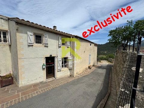 Charming House in Duilhac-sous-Peyrepertuse with many assets! Located in the picturesque village of Duilhac-sous-Peyrepertuse, on the border of the departments of Aude and Pyrenees Orientales, this house offers many advantages. Main features: Ground ...