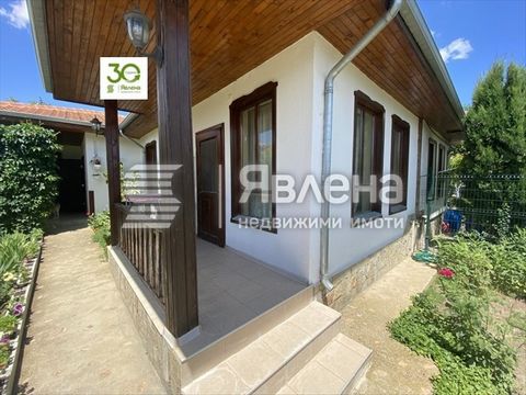 Yavlena-Varna presents for sale a one-storey house in the village of General Kantardzhievo with a wonderful view of Albena and Cape Kaliakra. The property is on an asphalt street, in an area with year-round neighbors. The house has a net area of 97 s...