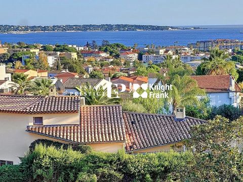 Für Liebhaber von charmanten Häusern mit Charakter, schöne Villa aus dem letzten Jahrhundert, geschmackvoll renoviert mit Panoramablick auf das Meer. Das Haus befindet sich auf einem 1048m2 großen Grundstück mit schönen Obstbäumen, Obstbäumen und ein...