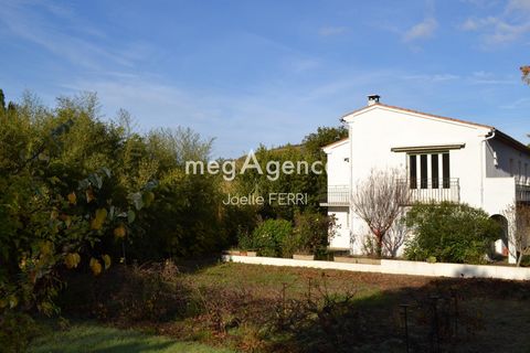 VILLA AVEC GARAGES ET TERRAIN SANS VIS A VIS